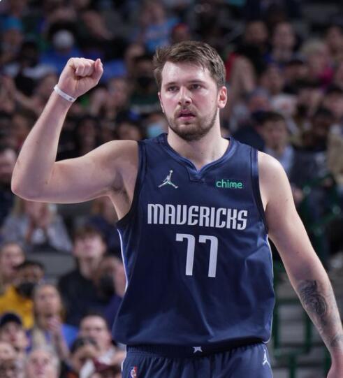 8-2背后惊心动魄！国乒六连胜险象环生，勒布伦兄弟如何撕开中国队防线？（8-2难掩惊魂波澜！国乒六连胜步步惊险，勒布伦兄弟如何破开中国队防线？）