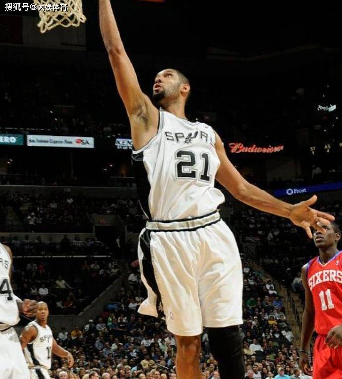 世体：巴萨否认了有意引进凯恩的报道，目前没和任何球员接触（世体：巴萨驳斥有意引进凯恩传闻，称目前未与任何球员接触）